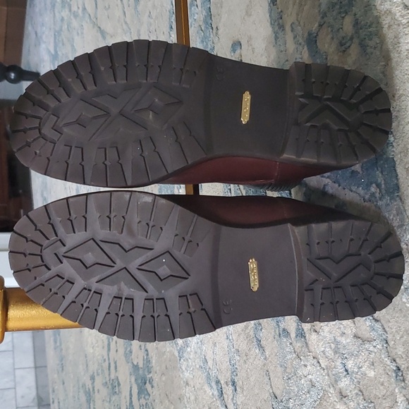 Vionic Booties - Picture 4 of 5